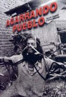 Agarrando pueblo (1977)