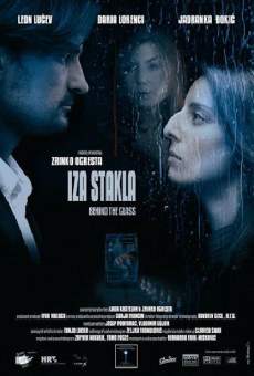 Iza stakla (2008)