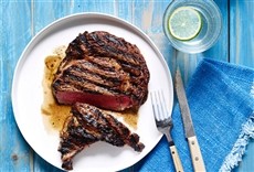 Escena de ¡A la parrilla! con Bobby Flay