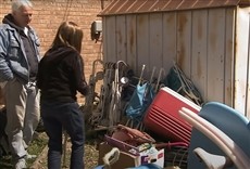 Escena de Acumuladores compulsivos: camino a la limpieza