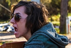 Escena de Ataque de tiburones en verano