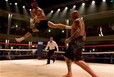 Escena de Boyka: Undisputed IV