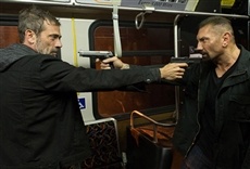 Escena de Bus 657: El escape del siglo