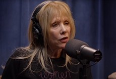 Escena de Catch and Kill: The Podcast Tapes