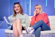 Escena de Cirugía plástica al descubierto