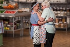 Escena de Clash of the Grandmas