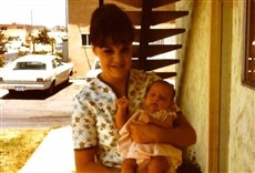 Escena de Complejo de Dios: los bebés del Dr. Quincy Fortier