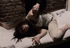 Escena de Con el Diablo adentro