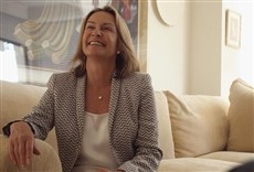 Escena de Convirtiéndose en Cary Grant