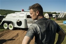 Escena de De la chatarra a la pista