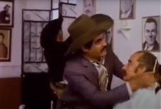 Escena de Don Herculano enamorado