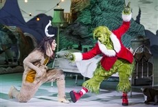 Escena de Dr. Seuss' The Grinch Musical