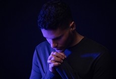 Escena de Drew Michael