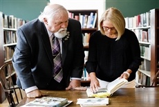 Escena de EE.UU. al descubierto con Katie Couric