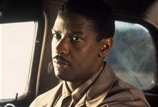 Escena de El demonio vestido de azul