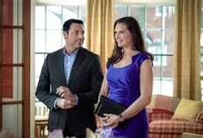 Escena de El misterio de la florería: matrimonio y muerte