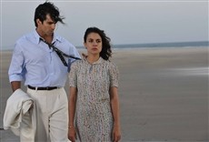 Escena de El tiempo entre costuras