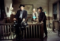 Escena de El último tren de Gun Hill