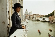 Escena de En el amor y en la guerra