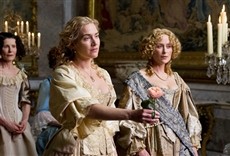 Escena de En los jardines del rey