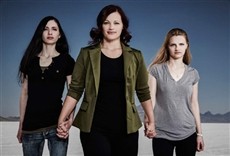 Escena de Escaping Polygamy