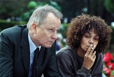 Escena de Frankie and Alice