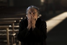 Escena de El pueblo de cartón