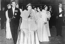 Escena de Isabel II en primer plano