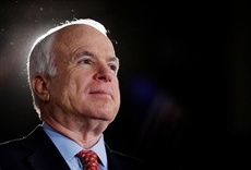 Escena de John McCain: por quien doblan las campanas