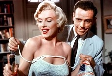 Escena de La tentación vive arriba