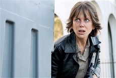 Escena de Destroyer. Una mujer herida