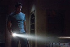 Escena de La noche del demonio: Capítulo 3