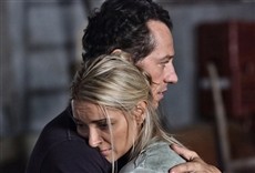 Escena de Mafia y tomates rojos