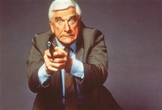 Escena de La pistola desnuda