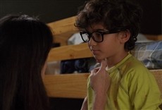 Escena de Lago de Sangre: El ataque de las lampreas asesinas