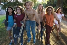 Escena de Los amos de Dogtown