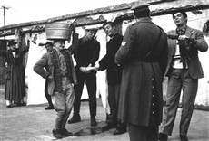 Escena de Audaz golpe de los desconocidos de siempre