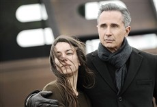 Escena de Los desenterrados