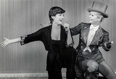 Escena de Luces brillantes: con Debbie Reynolds y Carrie Fis