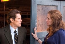 Escena de Luciérnagas en el jardín