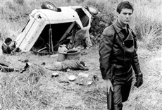 Escena de Mad Max - Salvajes de autopista