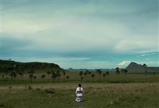 Escena de Marina Abramovic en Brasil: el espacio entremedio