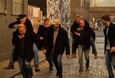 Escena de Fisherman's Friends (Música a bordo)