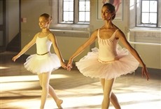 Escena de Isabelle Dances Into the Spotlight