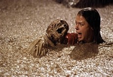 Escena de Poltergeist, Juegos Diabólicos