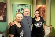 Escena de Pórtese bien, sea animal