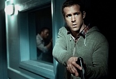 Escena de Protegiendo al enemigo