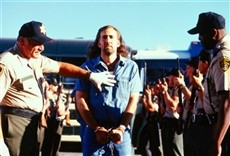 Escena de Con Air, riesgo en el aire