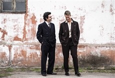 Escena de Serenata latina - Rolando Villazón & Xavier de Mai