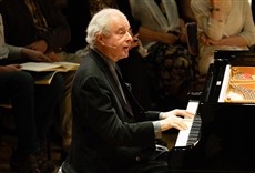 Escena de Sir András Schiff - Bach partitas para piano solo